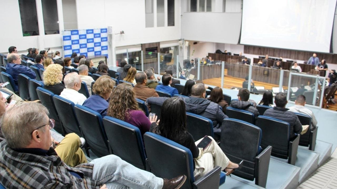 Câmara Balneário Camboriú,projetos de lei 2025,moções congratulações Balneário Camboriú,preservação arraias,pesca artesanal SC