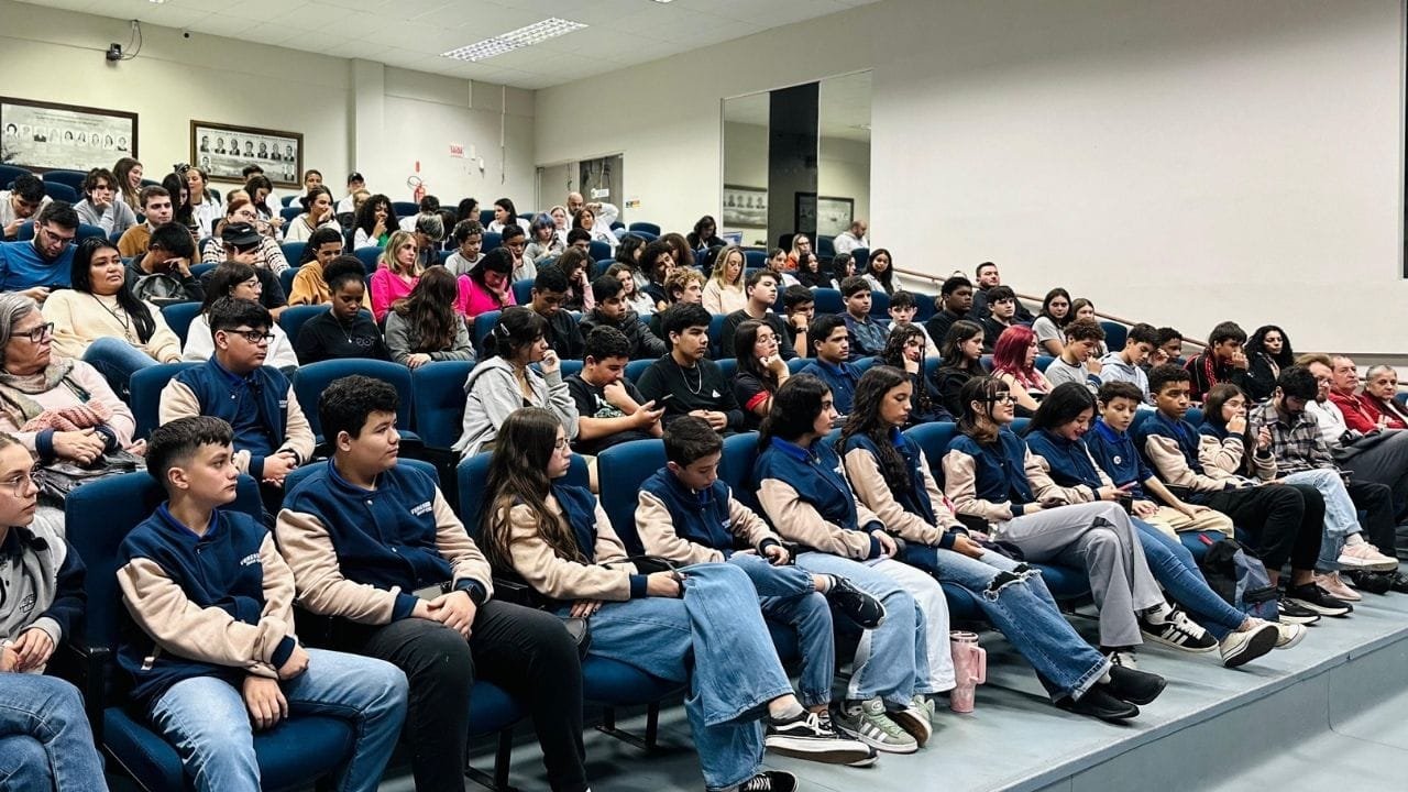 encontro juventude Camboriú,Ronald Sorriso ID Jovem,políticas públicas para jovens