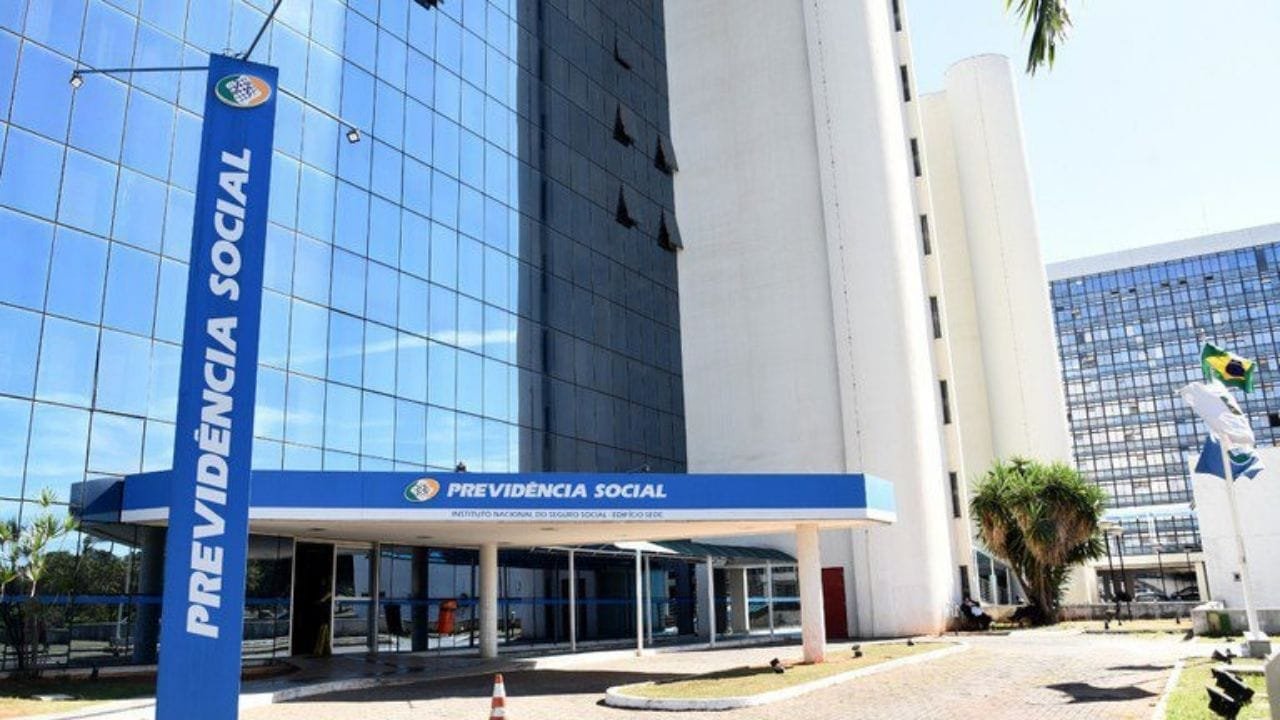 ressarcimento INSS,Lula aposentados,acordo STF