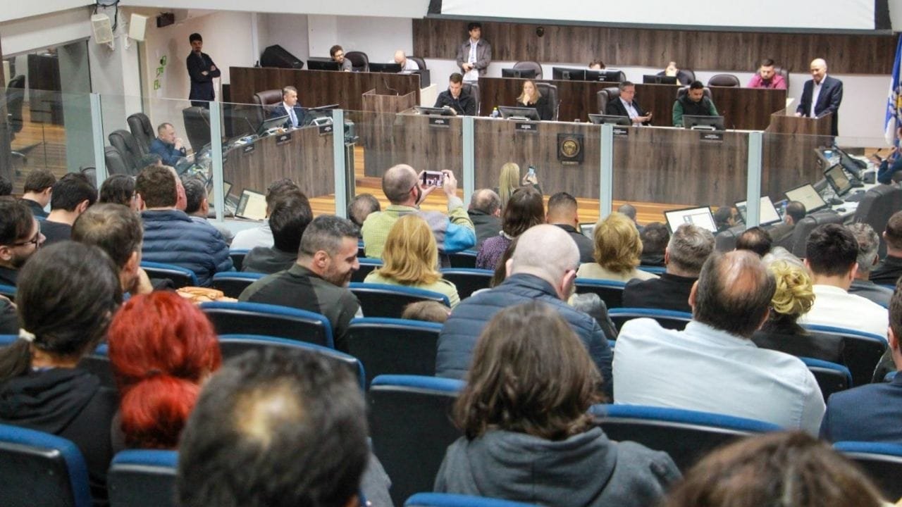 Câmara de Balneário Camboriú 2025,projetos aprovados Câmara BC,moções de reconhecimento,EMASA Auri Pavoni,vereadores de Balneário Camboriú,sessão extraordinária,sessão ordinária Câmara BC