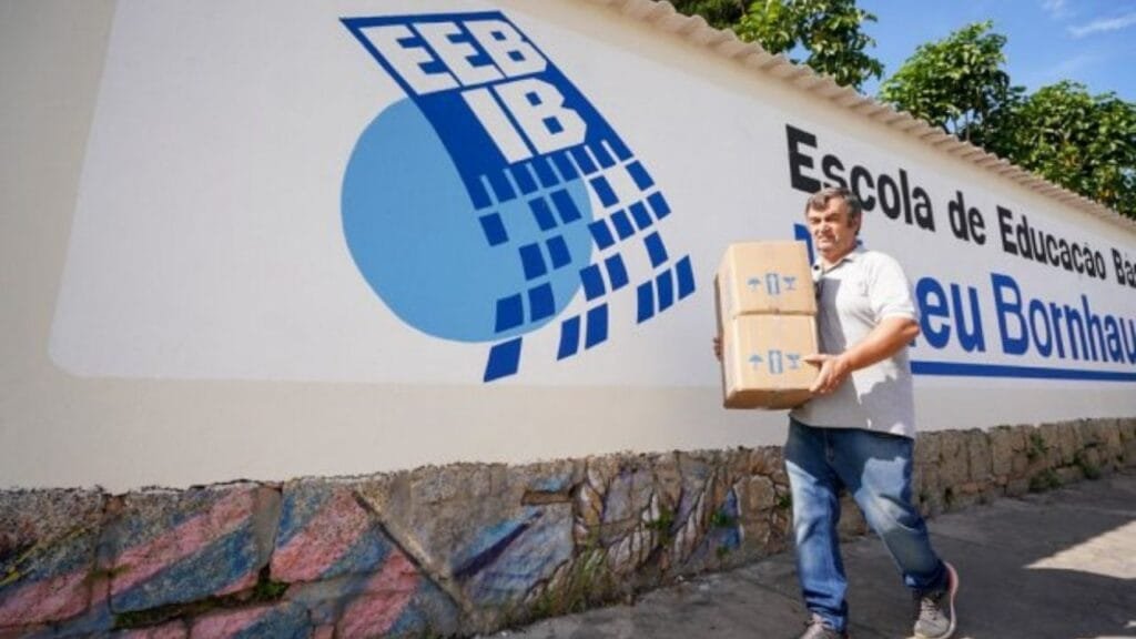 distribuição de absorventes SC,estudantes rede estadual,dignidade menstrual,Governo de Santa Catarina