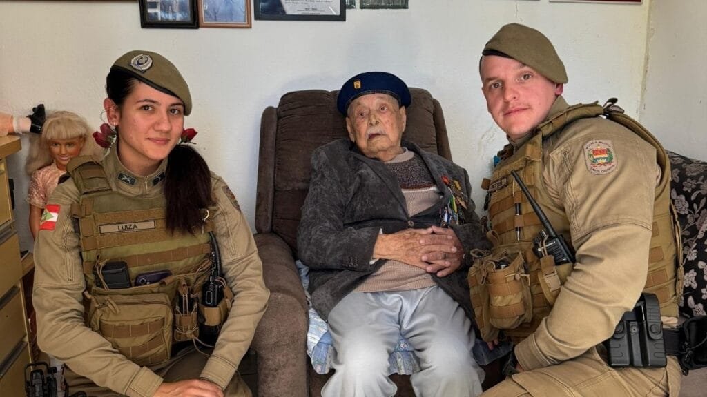 veterano 2ª Guerra Mundial Camboriú,Polícia Militar SC,Vô Hugo homenagem,Força Expedicionária Brasileira,militares valorização