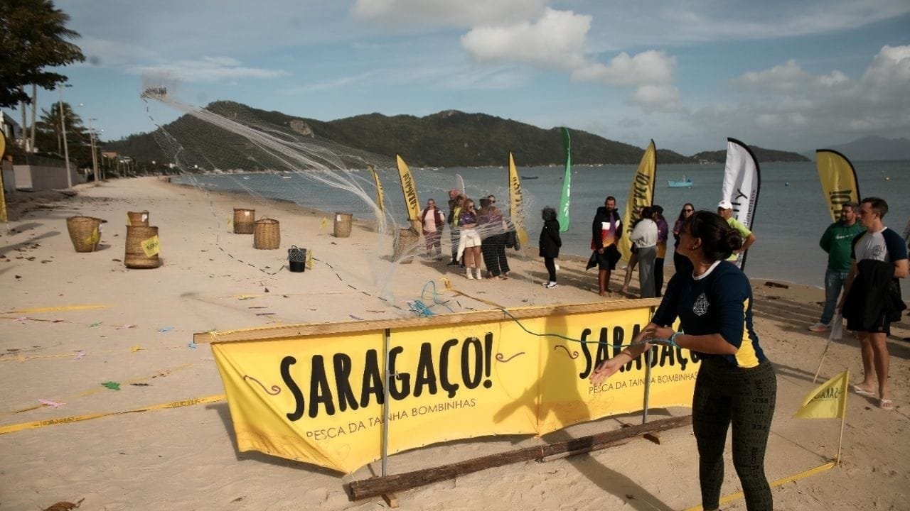 Saragaço 2025,pesca artesanal Bombinhas,gincana cultural tainha,eventos Bombinhas,festa tradicional Santa Catarina