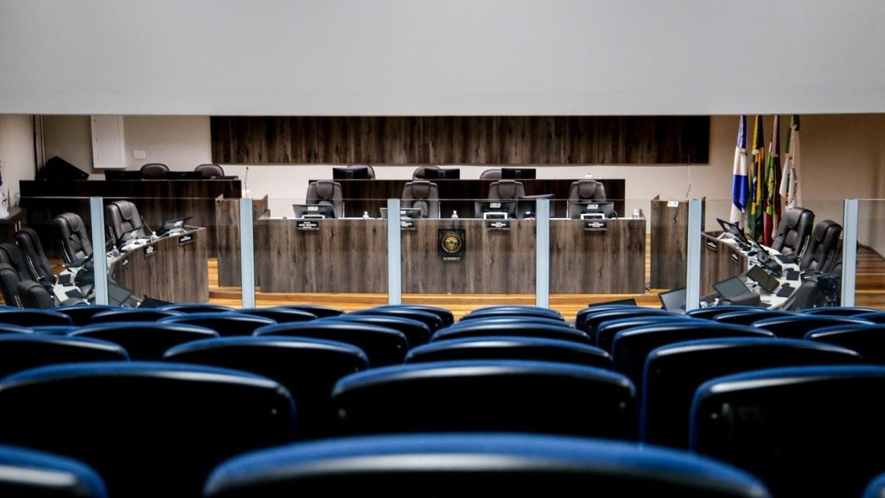 Câmara Balneário Camboriú,projetos 08/07,loteria municipal,sessão legislativa