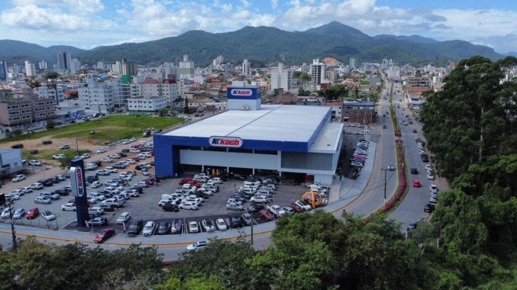 Grupo Koch vagas,SuperKoch Camboriú contratação,emprego supermercado Camboriú,processo seletivo Koch,vagas SC 2025