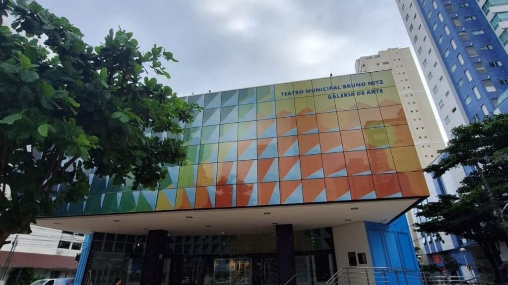 teatro Bruno Nitz 2025,agendamento espetáculos BC,programação cultural Balneário Camboriú