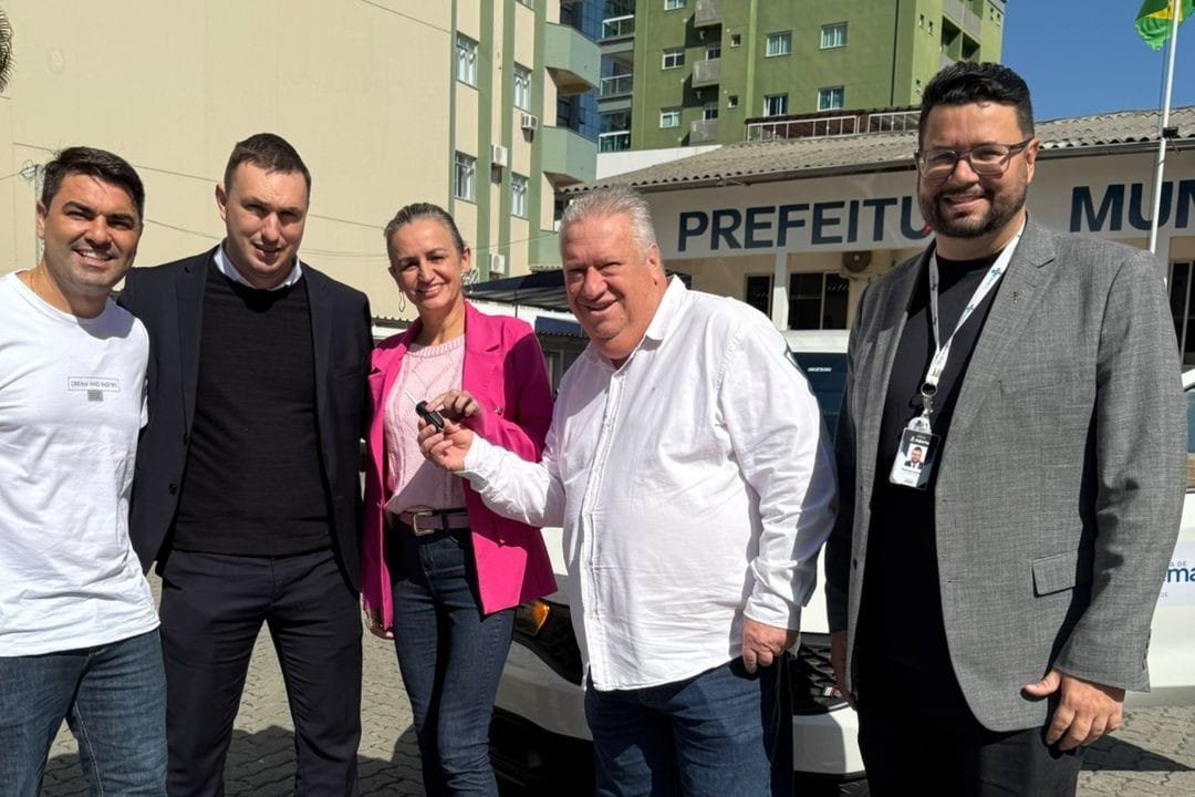 CAVV Itapema,veículo para CAVV,Alexandre Xepa,enfrentamento à violência contra mulheres,Agosto Lilás