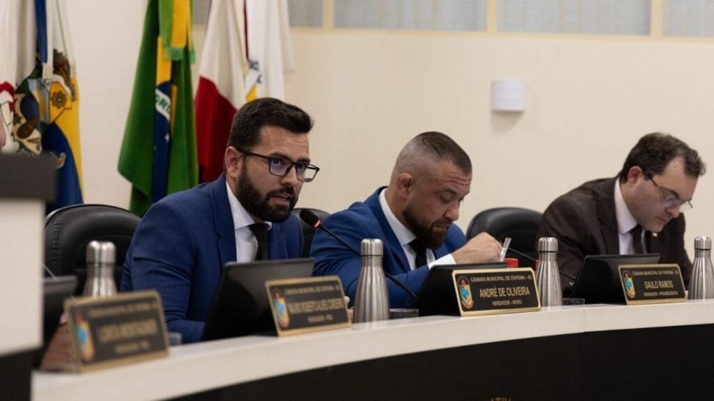 Itapema educação,crianças fora da escola,André de Oliveira vereador,vagas escolares Itapema