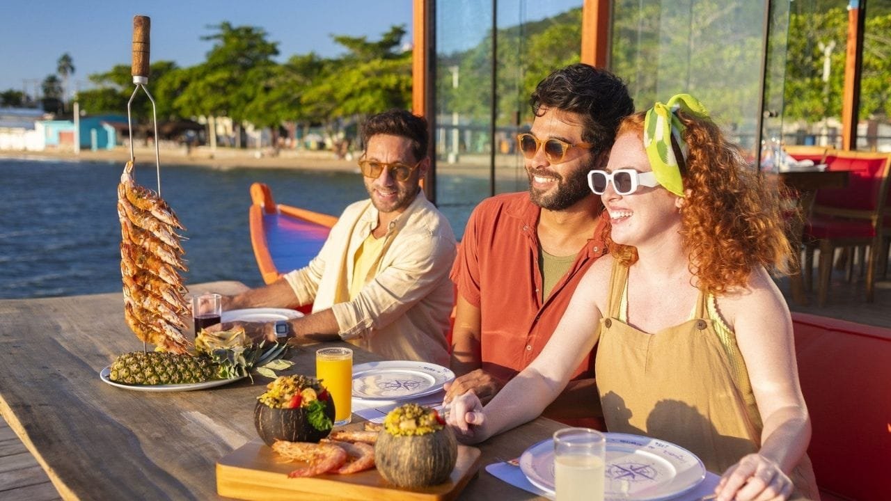 aumento de turistas em Santa Catarina,turismo internacional Brasil 2025,turistas argentinos SC,Embratur 2025,turismo sul-americano no Brasil