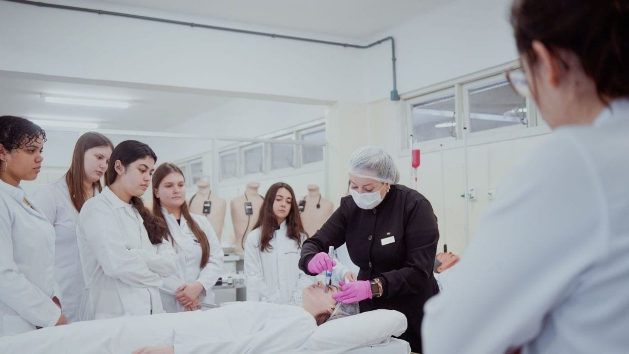 Universidade Gratuita SC,educação superior gratuita,Fumdesc SC,programa do governo SC,estudantes beneficiados