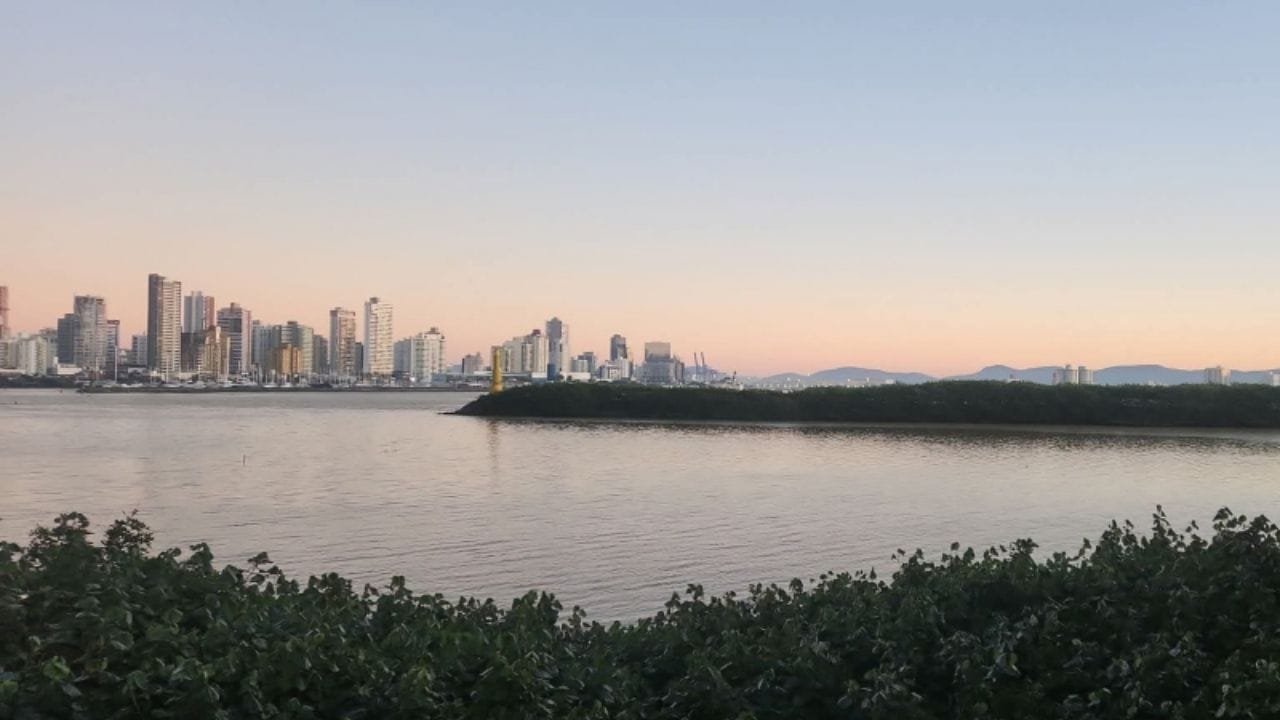 clima Itajaí 2025,previsão chuvas Itajaí,Defesa Civil Itajaí,temporais Vale de Itajaí,temperaturas Itajaí primavera