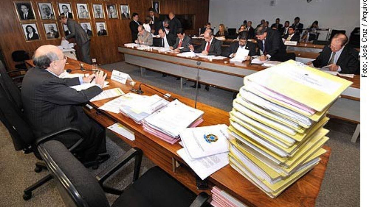 leis Santa Catarina 2025,prevenção AVC SC,desaparecimento pessoas SC,treinamento bombeiros SC,veículos apreendidos