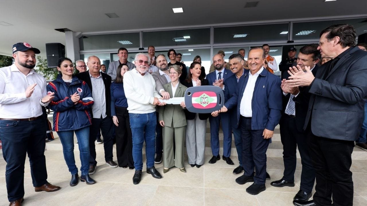 motolâncias Santa Catarina,Samu moderno SC,equipamentos Samu,uniformes profissionais,saúde emergência SC