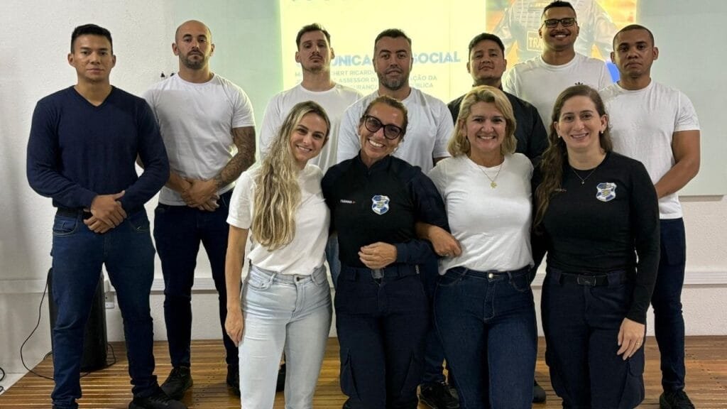 agentes de trânsito Balneário Camboriú,BC Trânsito,Escola Pública de Trânsito,capacitação trânsito,formatura agentes