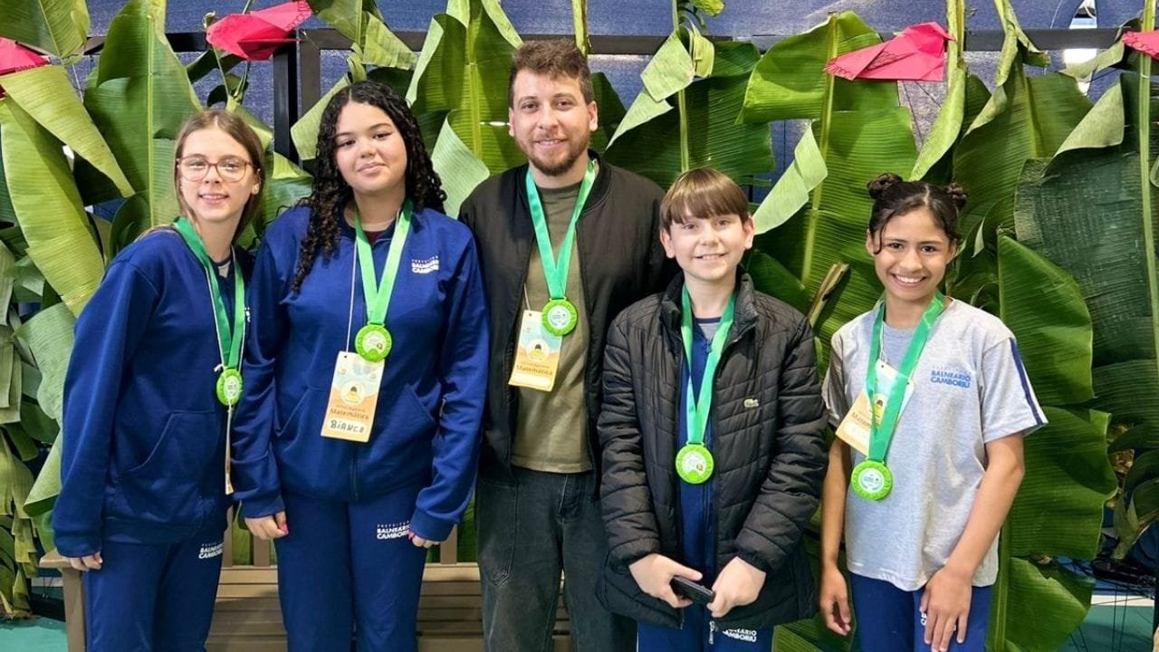 Feira Regional de Matemática BC,alunos Balneário Camboriú,projetos escolares,Polo de Altas Habilidades,educação matemática