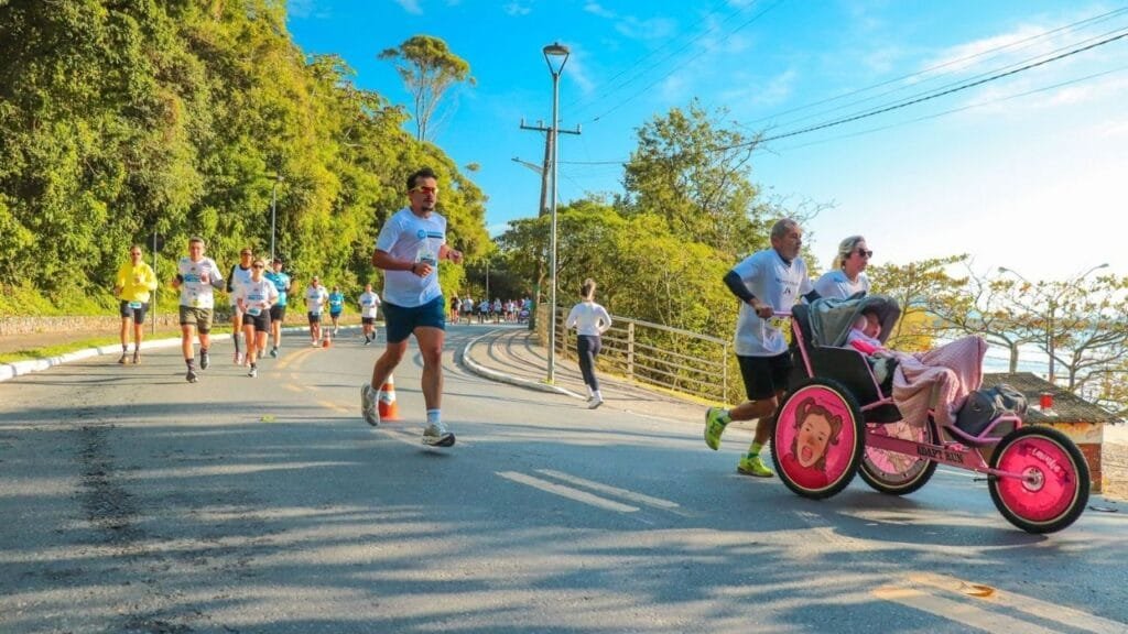 Corrida dos Anjos Itajaí,HIPA corrida,Pernas Solidárias,inclusão crianças SC,evento esportivo Itajaí