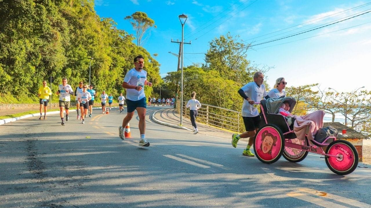 Corrida dos Anjos Itajaí,HIPA corrida,Pernas Solidárias,inclusão crianças SC,evento esportivo Itajaí