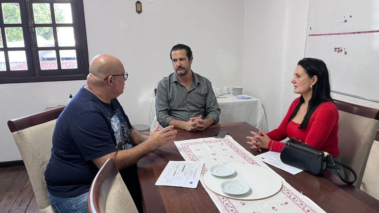 Araquari Balneário Camboriú idosos,Secretaria da Pessoa Idosa,referência atendimento idosos