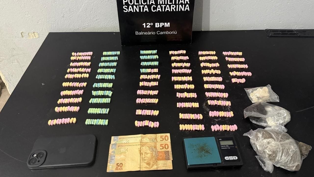 tráfico drogas BC,ecstasy apreendido,PM Balneário Camboriú,prisão jovem drogas