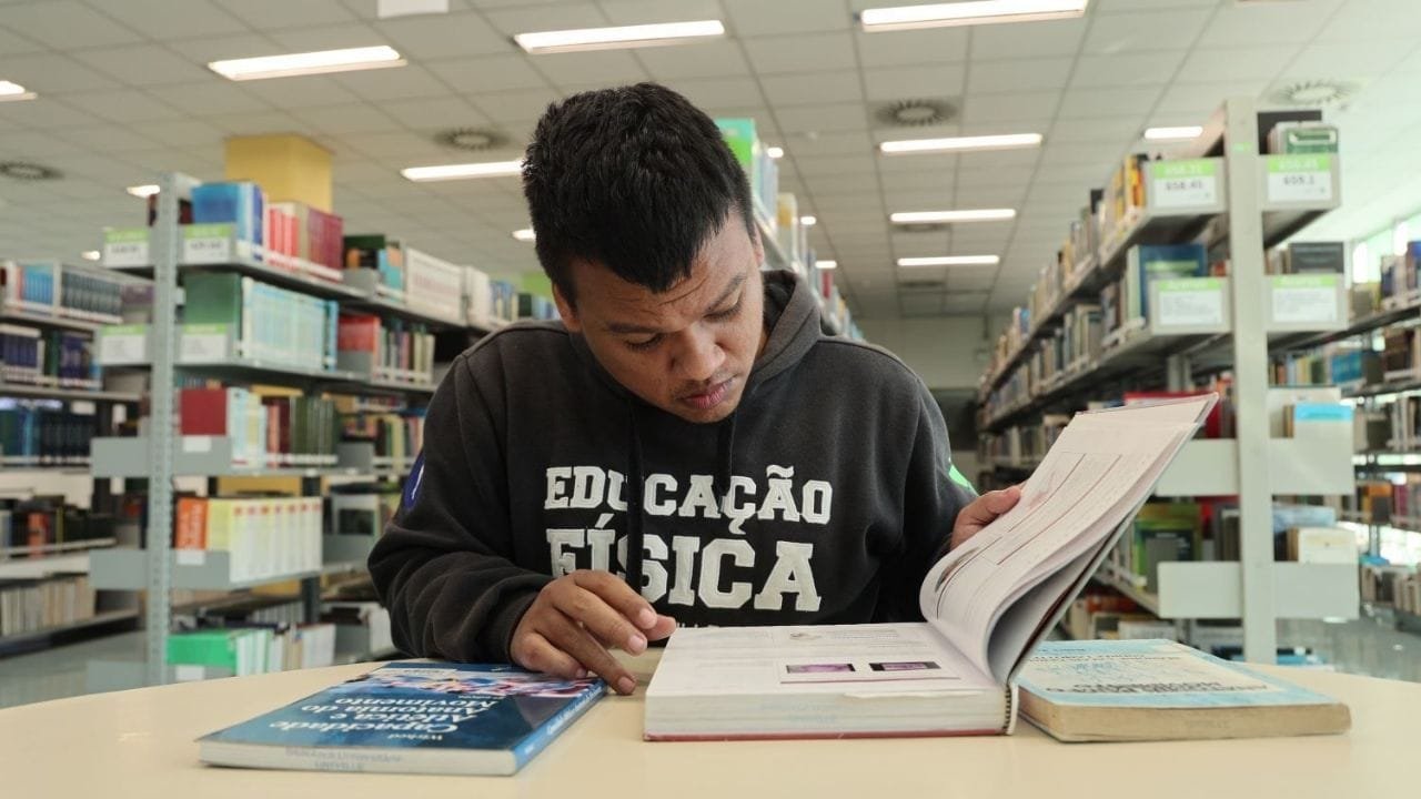 Universidade Gratuita SC,contrapartida social,bolsas de estudo SC,educação superior Santa Catarina,programas educacionais
