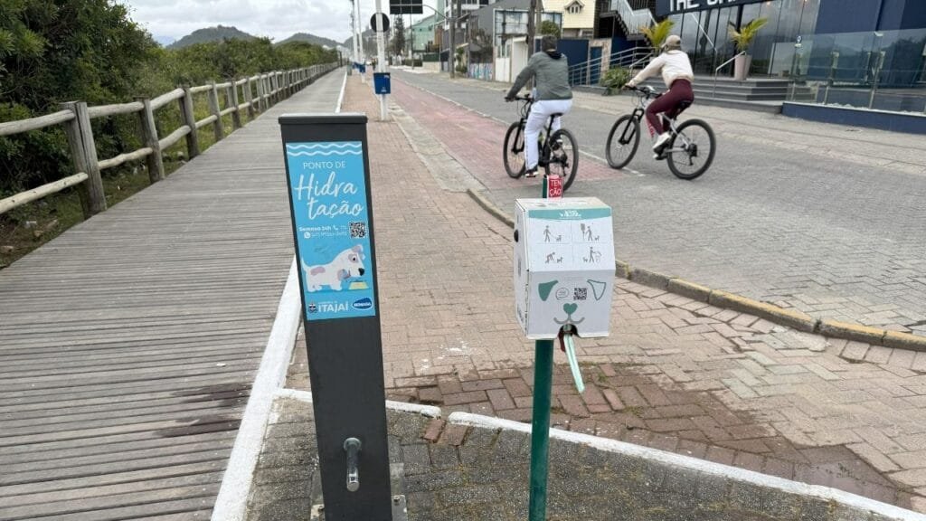 manutenção de bebedouros,duchas de praia Itajaí,patrimônio público,Semasa,verão 2025