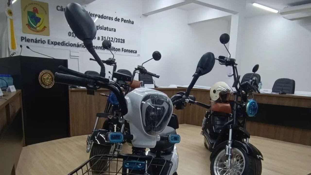 regulamentação,lei municipal,transporte individual elétrico,capacete obrigatório,limite de idade,CETRAN/SC