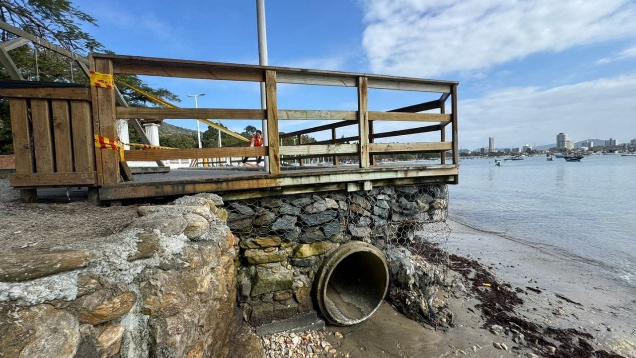 Defesa Civil Penha,interdição deck Praia do Cascalho,ressaca Santa Catarina