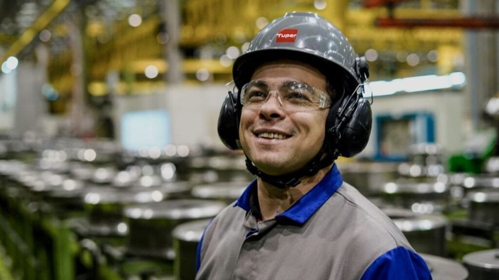 desemprego Santa Catarina,mercado de trabalho SC,emprego formal SC,rendimento médio SC,PNAD Contínua