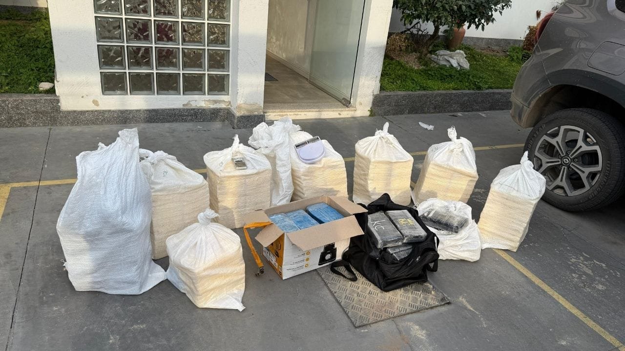 apreensão drogas Balneário Camboriú,200 kg drogas SC,operação Polícia Militar SC