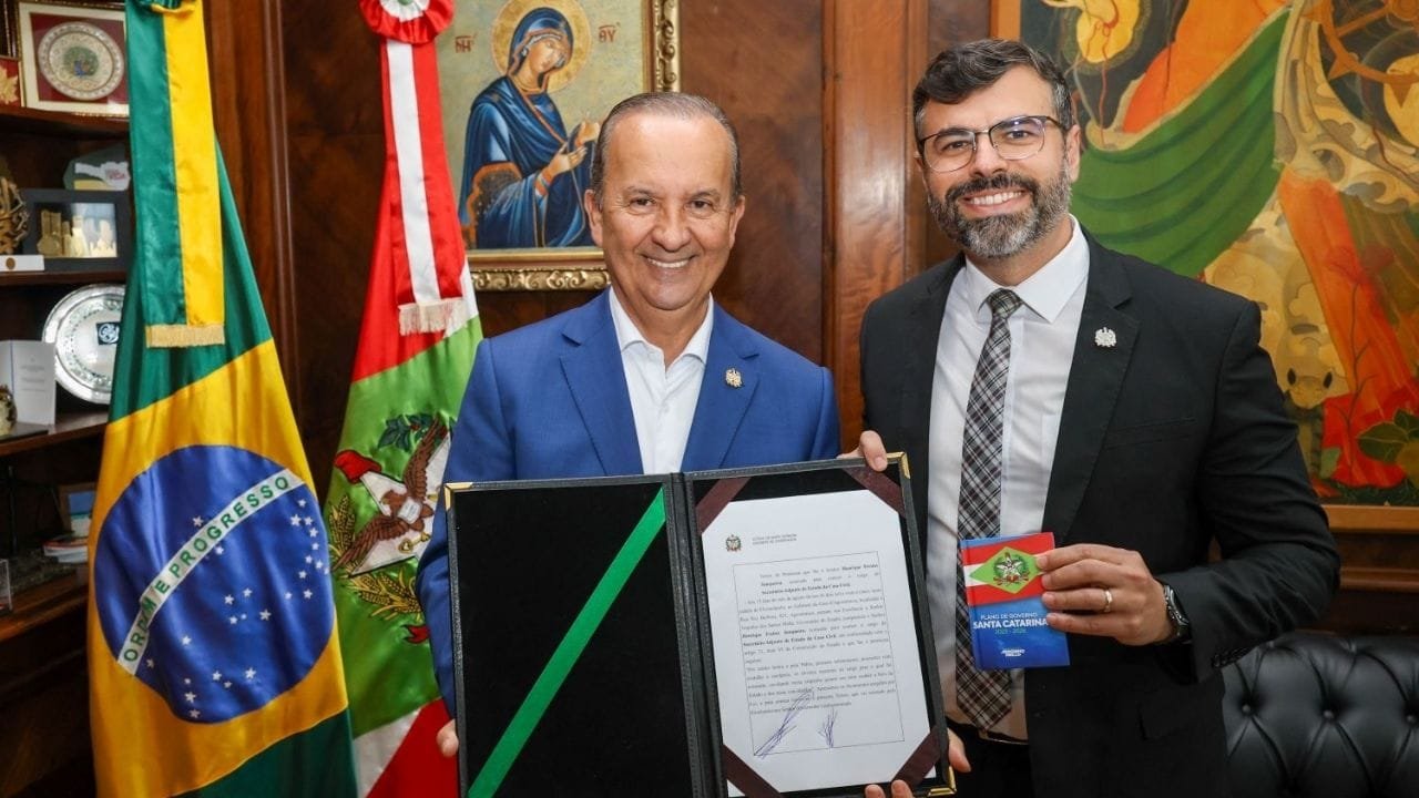 Henrique Junqueira Santa Catarina,Casa Civil SC,secretário adjunto SC,Jorginho Mello governo,articulação legislativa SC,política catarinense