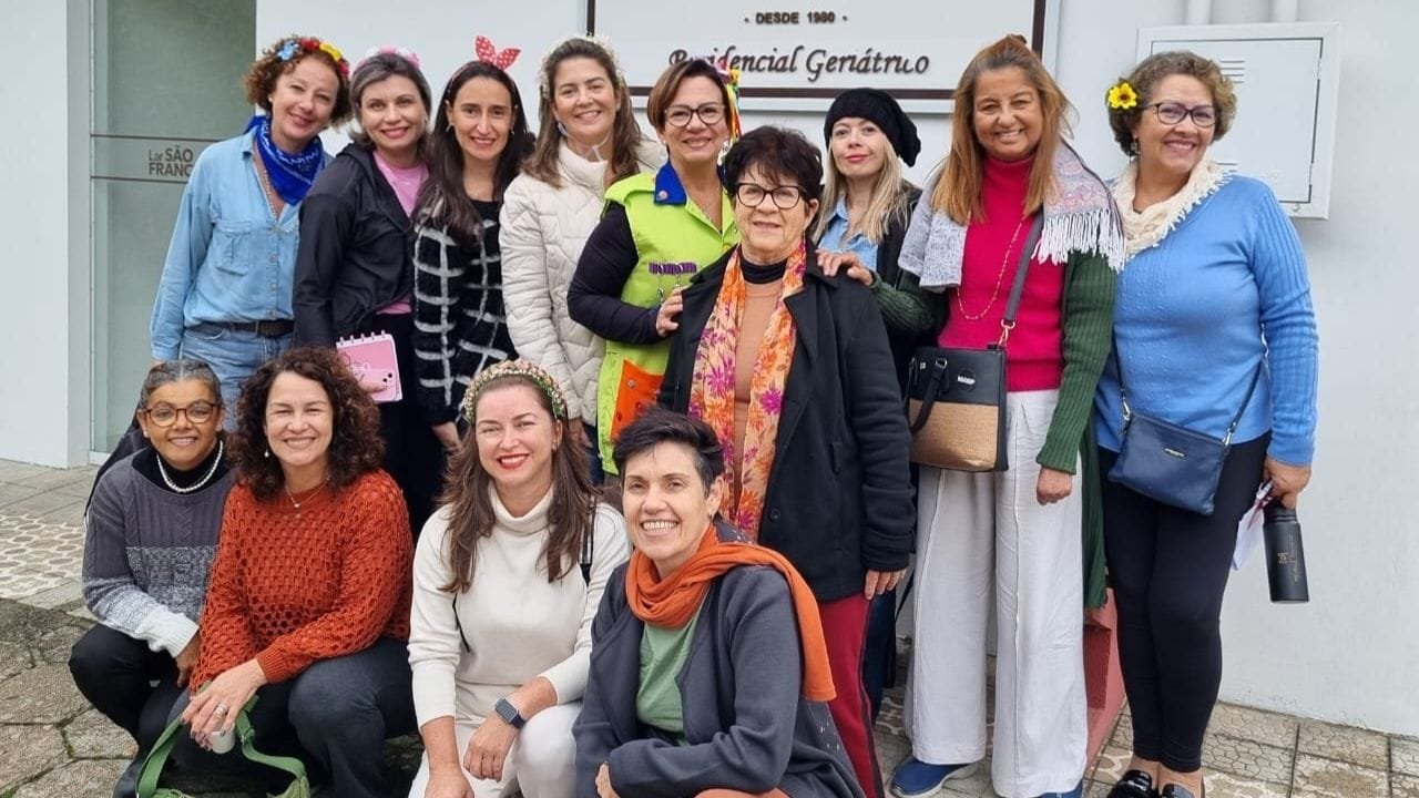 voluntariado em Florianópolis,contação de histórias Instituto História Viva,Dia Nacional do Voluntariado SC
