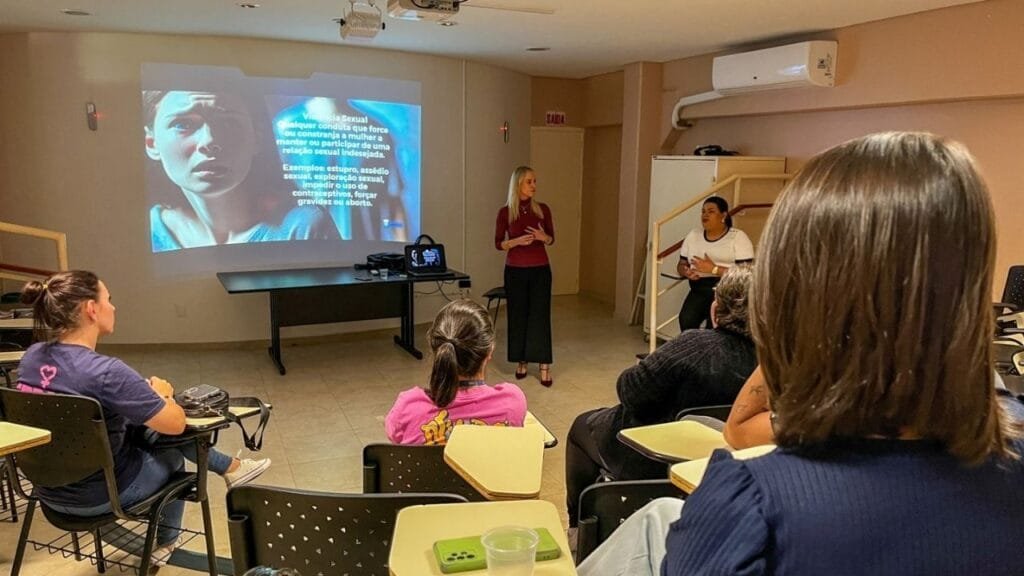 capacitação escuta humanizada,Balneário Camboriú saúde,Acolher para salvar