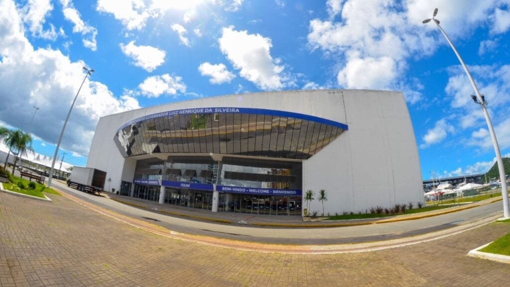 Associação Empresarial de Itajaí,1ª Feira de Negócios da ACII,Centreventos Itajaí,aprendizado,relacionamento e inovação,ecossistema empresarial regional,Vila Empreendedora,vice-presidente de Marketing da ACII,ponto de encontro entre empreendedores,Palestras Empreender,Secretaria de Desenvolvimento Econômico,Balcão de Empregos,inteligência artificial,logística,smart cities,ESG,estratégias de vendas,Sebrae,Credifoz,Adamante,Auditar,Clube Maps,Conexão Marítima,Dune Brasil,Edificart,GMO Facilities,Litoral Empreendimentos,Município de Itajaí