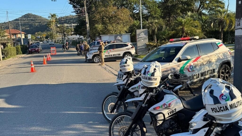 foragido preso Balneário Camboriú,tráfico de drogas SC,skunk apreendido Polícia Militar