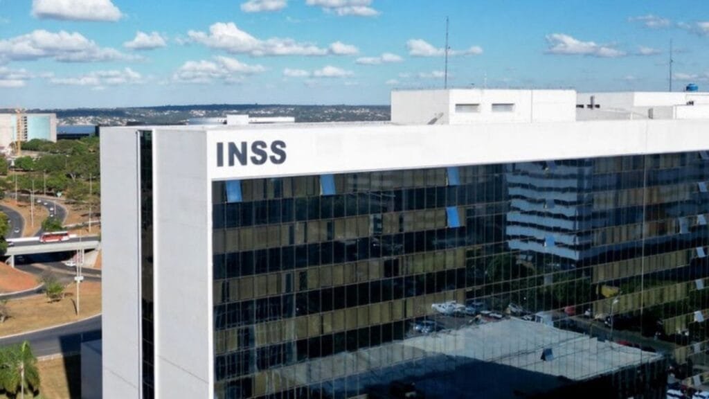 devolução INSS,aposentados ressarcimento,descontos indevidos,Governo Federal ressarcimento,acordo aposentados