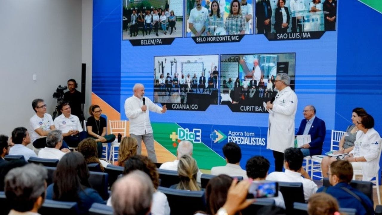 mutirão SUS,Lula Agora Tem Especialistas,atendimento hospitais universitários,Ebserh 2025,redução filas SUS