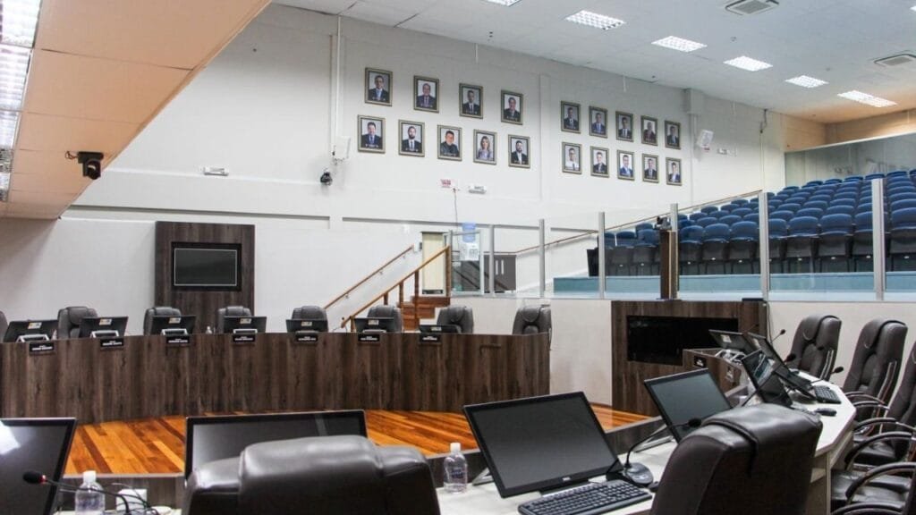 Câmara de Balneário Camboriú,sessão 17/09,projetos em votação,obras públicas BC,vereadores BC