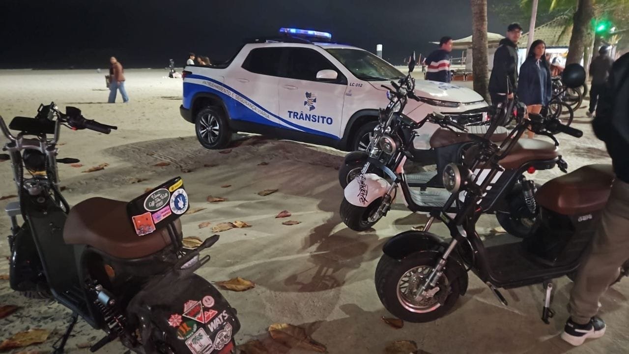 fiscalização autopropelidos Balneário Camboriú,ciclomotores irregulares,Avenida Atlântica segurança trânsito