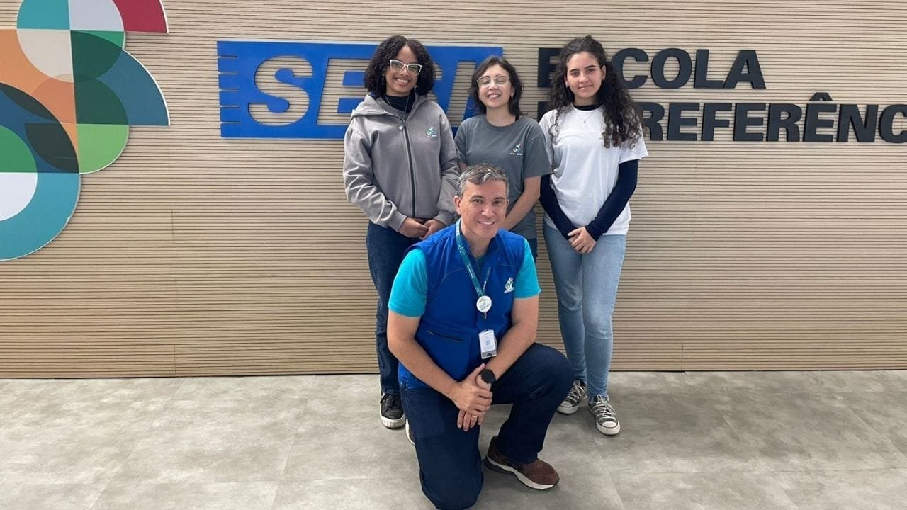 SESI Itajaí OBG,estudantes FENIC 2025,educação científica Brasil,inteligência artificial no ensino médio