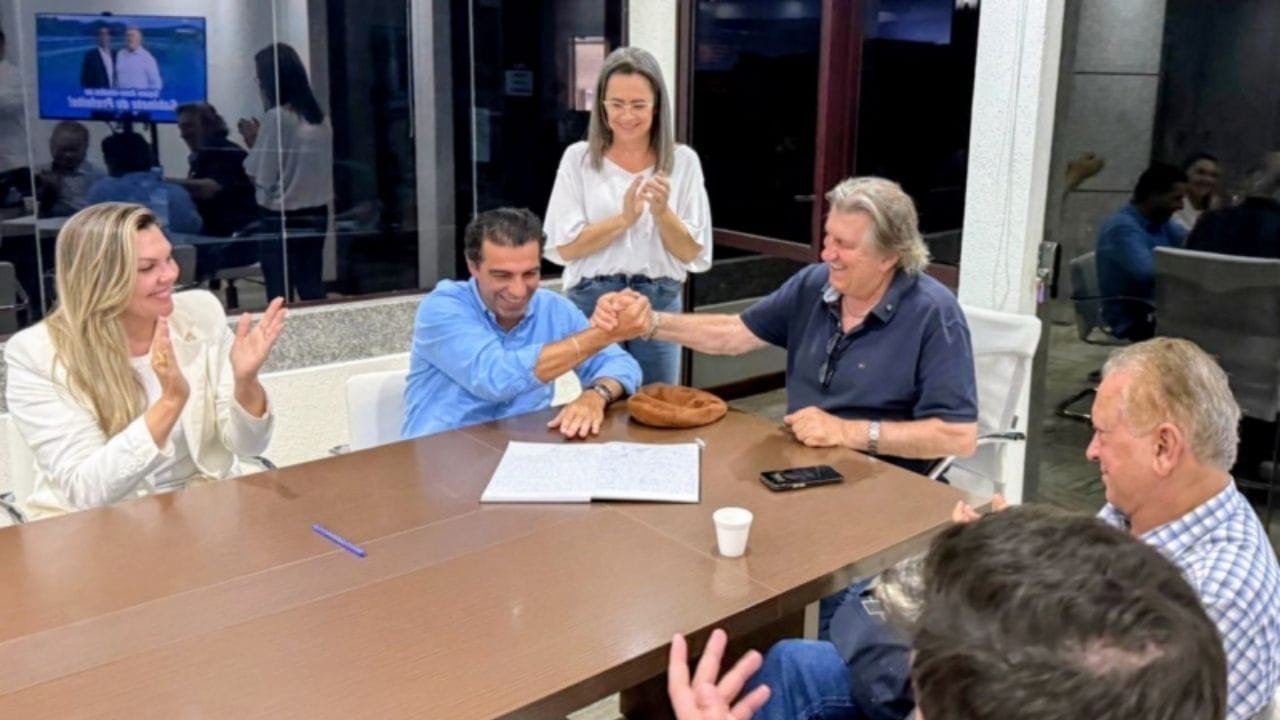 Leonel Pavan Camboriú,Jozias da Silva prefeito interino,transmissão de cargo Camboriú,alternância administrativa