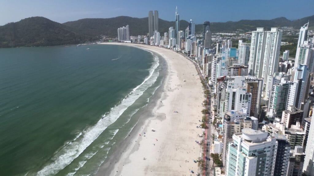 shows gratuitos Balneário Camboriú,evento Praia Central,campanha CDL turismo