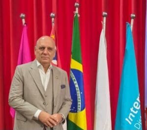 Cesar Romão realiza palestra no Rotary Clube Distrito 4563 em São Paulo