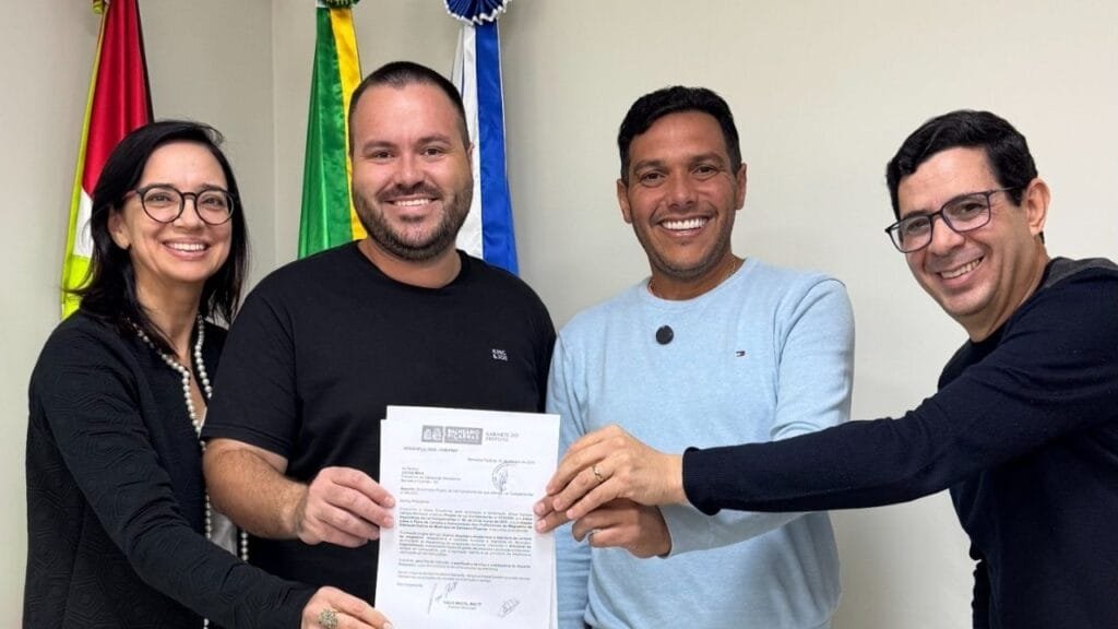 plano de carreira magistério Balneário Piçarras,revisão lei 99/2015,adicional de especialização professores,progressão horizontal por merecimento,magistério SC