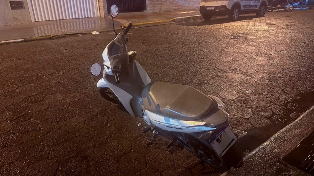 operações policiais SC,combate ao tráfico,prisões por drogas,PM Balneário Camboriú,drogas apreendidas,segurança na região