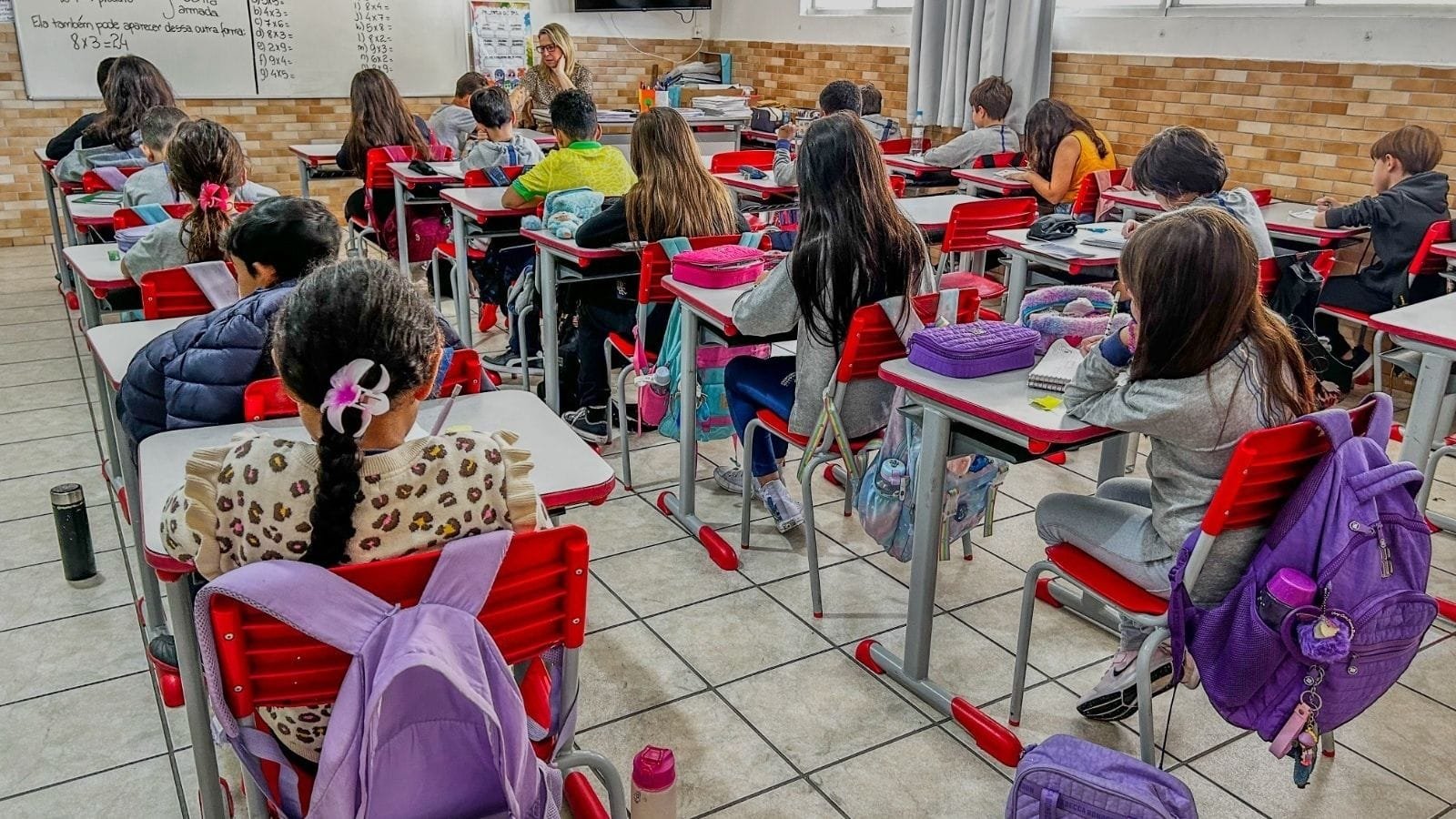 Dia do Professor Balneário Camboriú,suspensão de aulas,Seduc BC,feriado escolar 15 de outubro,calendário escolar BC