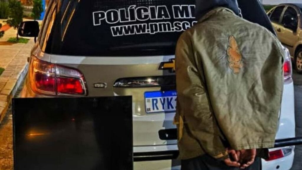 furto Balneário Camboriú,Polícia Militar SC,recuperação de TV