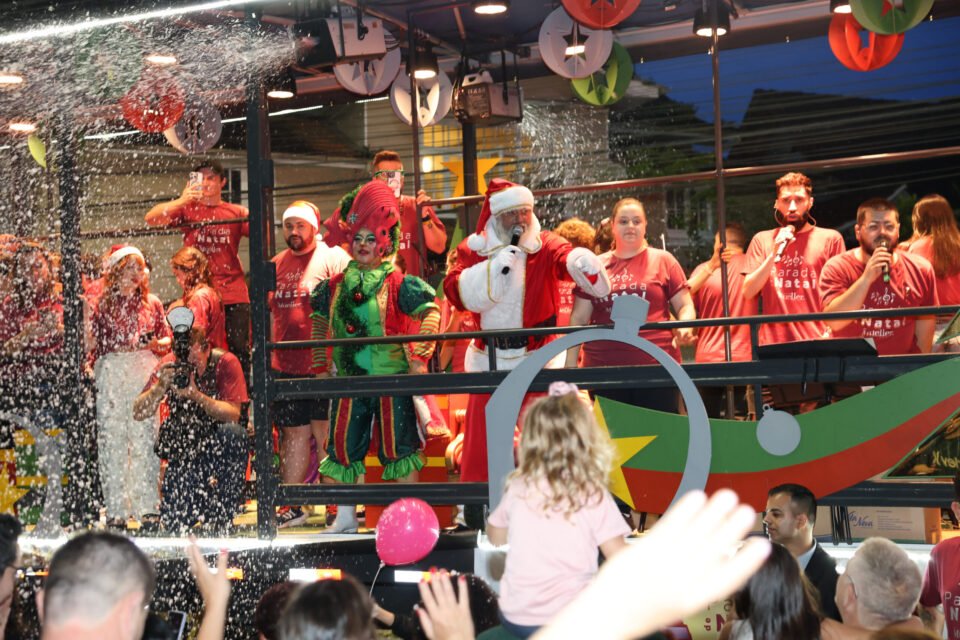 Parada de Natal do Shopping Mueller será realizada nos dias 11, 12, 13 e 14 de dezembro
