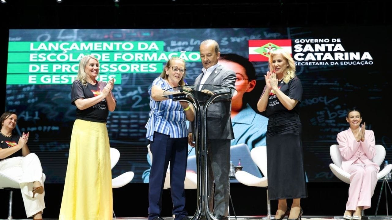 escola de formação SC,qualificação docente,Educação Levada a Sério