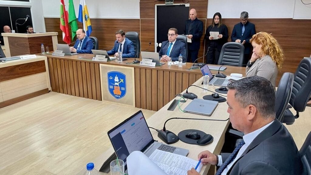 Navegantes Câmara,prefeito licença internacional,projetos Câmara Navegantes,REVOGA+,esporte Navegantes