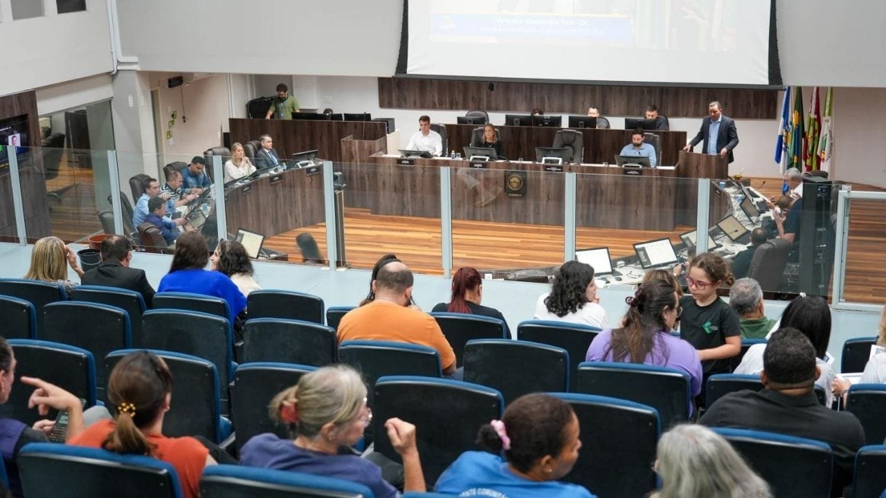 sessão 25/11 BC,14 projetos aprovados,Câmara de Balneário Camboriú